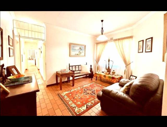 4 BEDROOM HOUSE FOR SALE IN MEER EN SEE